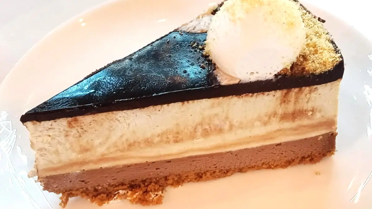 Surbhi's Cakes – cake shop in Great Bridge, Wednesbury
